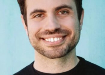 I helped build Facebook and saw it go wrong. AI is headed the same way