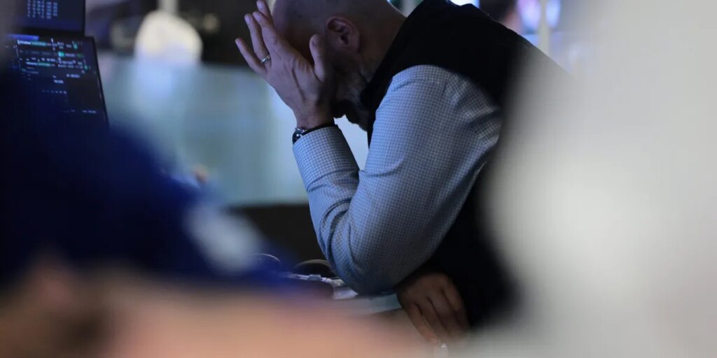 The Iran war turned Mag 7 stocks into dip-buying bait. But no one is jumping in yet even though Wall Street expects U.S. tech to outperform