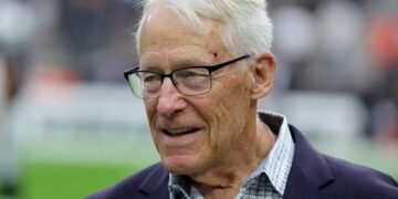 American billionaires — including the Waltons — are splashing their cash on Indian cricket teams