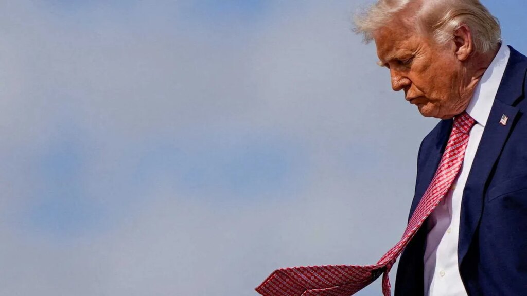 Trump achieves lowest approval rating of political career in blistering new poll: report