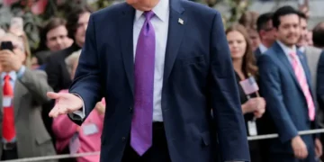 Trump admin has crossed the ‘tipping point’ where regimes often fail: expert