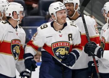 Amazon robotaxi product lead quits to become the new business operations president for the Florida Panthers