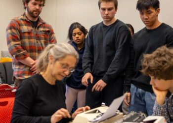Meet a professor fed up with AI slop who made her whole class use typewriters instead of computers