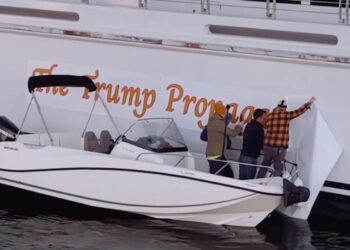 Activists Plaster New Name on Larry Ellison’s Superyacht