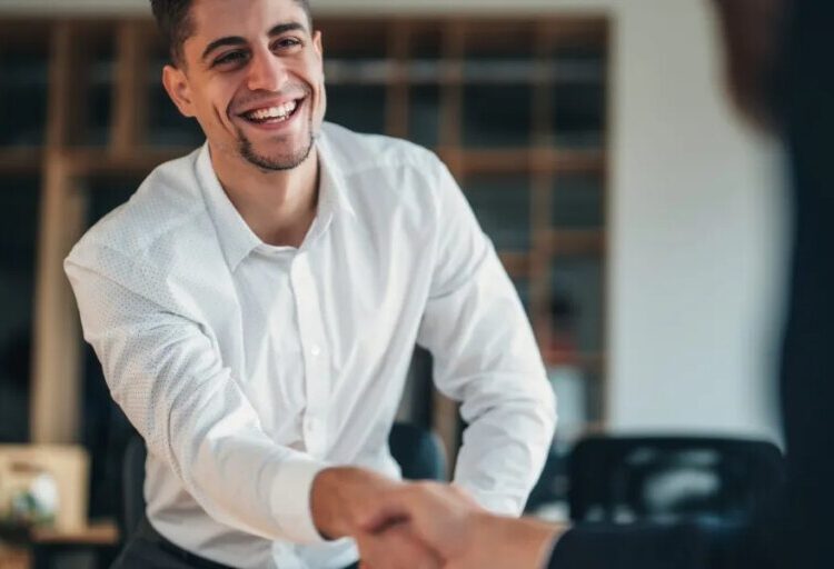 Forget free lunch and nap pods: AI startups are luring workers with soaring salaries—some recent computer science grads are making over $300,000