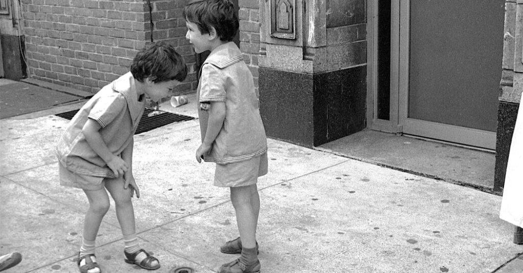 Carol Kitman, 96, Dies; Photographer Documented the Vindman Twins