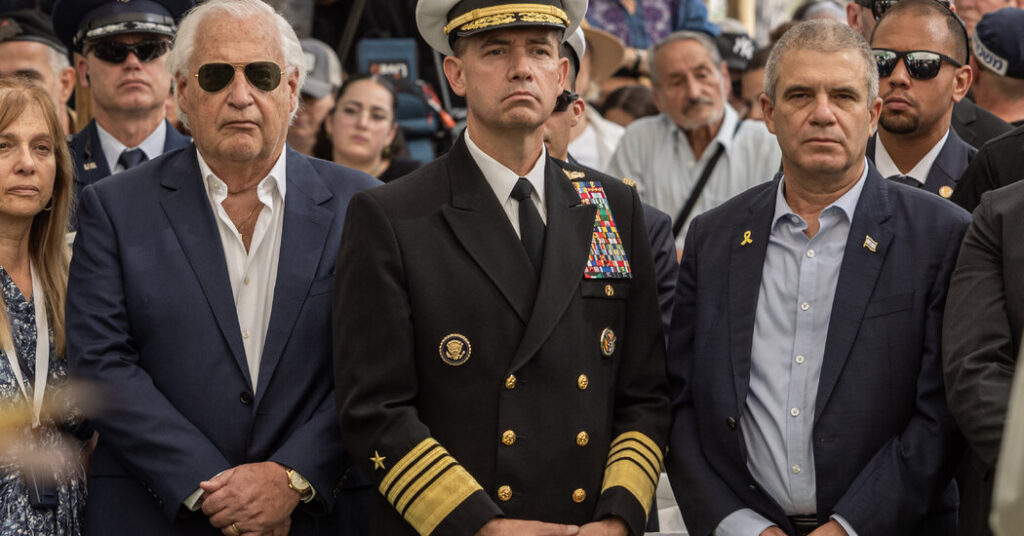 Admiral’s Comments Undercut Pentagon’s Cluster Munition Policy