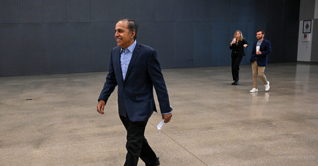 Krishnamoorthi Has a Huge Ad Spending Advantage