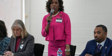 Donna Miller Beats Jesse Jackson Jr. in House Primary