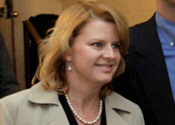 Centrist Melissa Bean Wins 8th District Democratic Primary