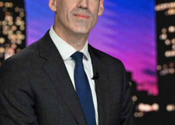 Daniel Biss, Mayor of Evanston, Ill., Wins Democratic Nomination for House Seat