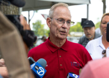 Don Tracy Wins Republican Senate Primary in Illinois