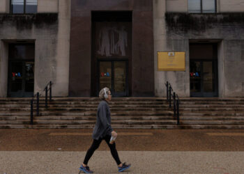 Judge Orders Voice of America to Restart All News Operations