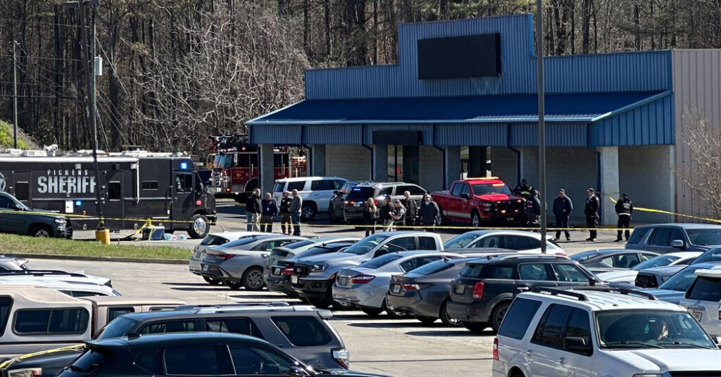 Police Kill Gunman Who Shot Employee at Georgia V.A. Clinic