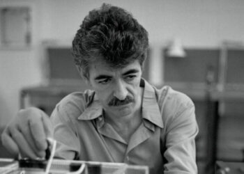 Thomas Gentille, Artist Who Made Wearable Sculpture, Dies at 89