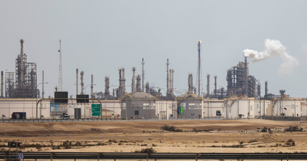 As War Chokes Natural Gas Supply, Asia Turns Back to Coal