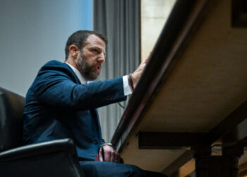 Mullin’s Softer Tone at Hearing Underscores G.O.P. Shift on Immigration