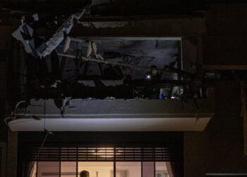 Couple Killed in Cluster Bomb Attack Near Tel Aviv