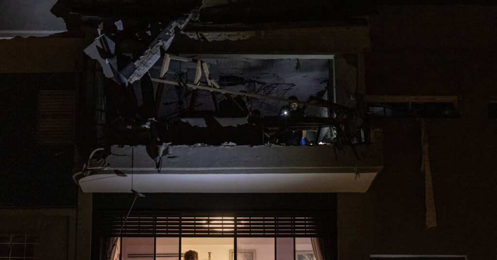 Couple Killed in Cluster Bomb Attack Near Tel Aviv