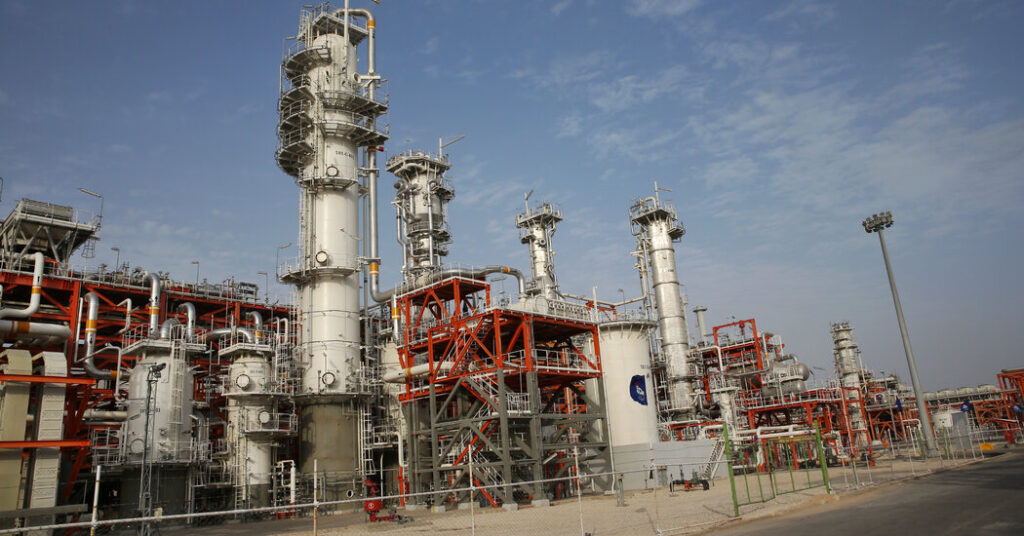 Contradicting Trump, Israeli Officials Say U.S. Was Told about South Pars Attack