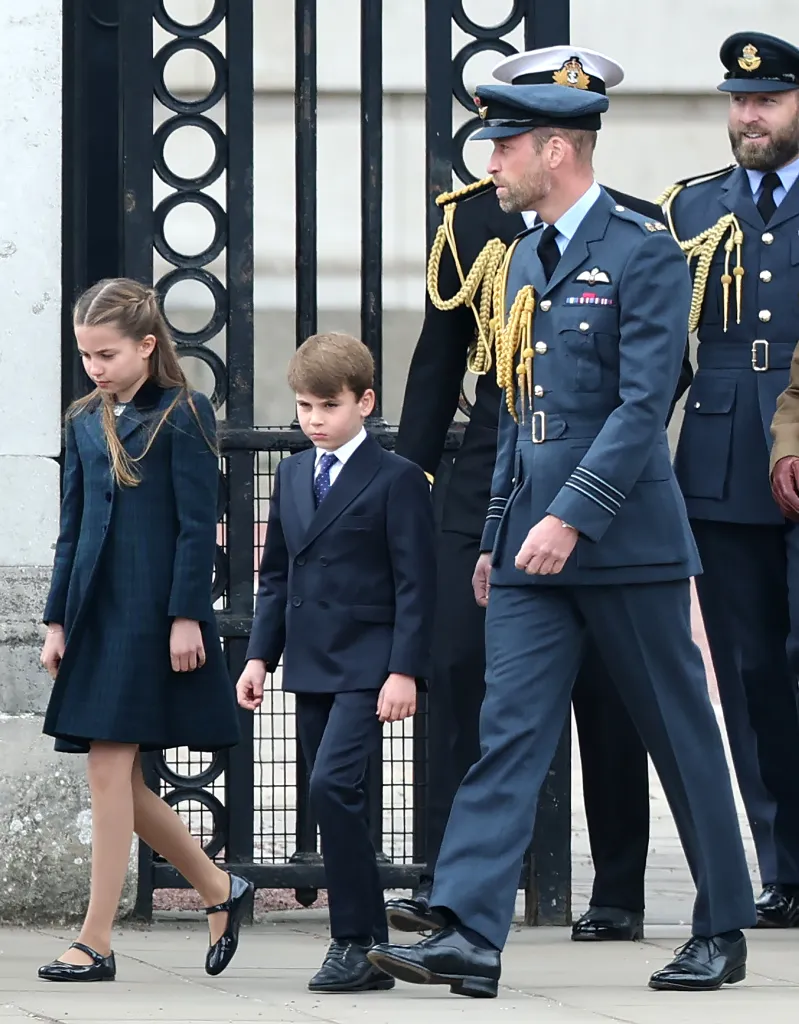 Princess Charlotte, Prince Louis, and Prince William arrive for the military procession to mark the 80th anniversary of VE Day.