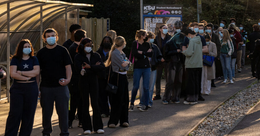 A Meningitis Outbreak Evokes Covid Memories at a British Campus