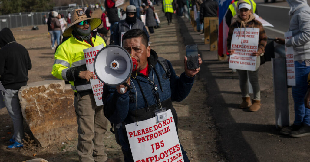 A Meatpacking Strike in Colorado Is Another Stress to Trump’s Economy