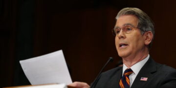 Bessent Says Global Tariffs Will Rise to 15 Percent This Week