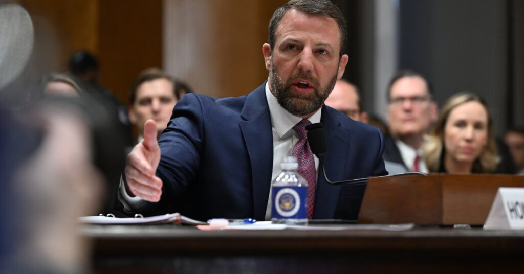 Mullin Explored Bipartisan Deal to Rein in Immigration Crackdown