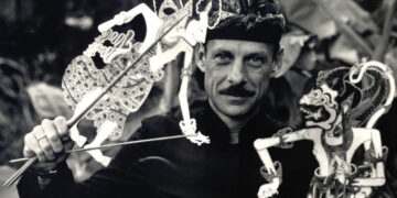 Larry Reed, Master of Shadow Puppetry, Dies at 81