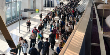 At New York Airports, Long T.S.A. Lines and Frustrated Travelers