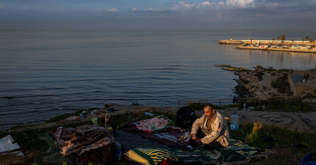 On Beirut’s Waterfront, Loss Meets Life, and Luxury, Amid War