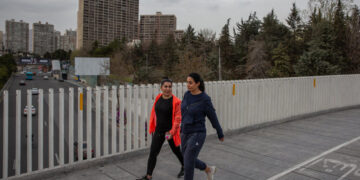 As Trump’s Deadline Nears, Iranians Dread the Darkness