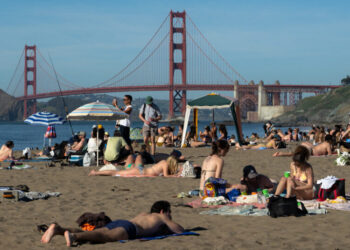 More Air-Conditioners Crank Up as Heat Wave Wilts Large Part of U.S.