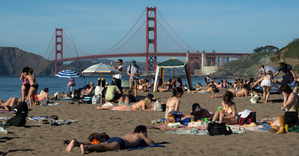 More Air-Conditioners Crank Up as Heat Wave Wilts Large Part of U.S.