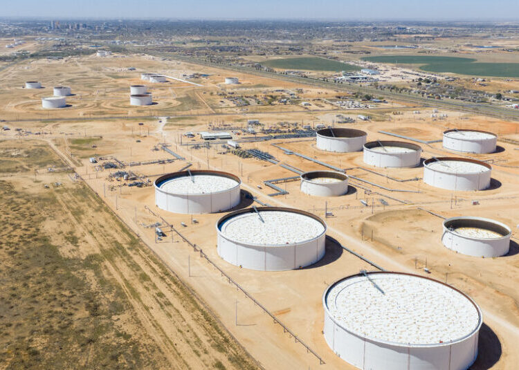 For Western Oil Companies, War in Iran Means Bigger Profits, and Risks