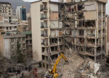 Trump Says U.S. Is Negotiating End to War, but Iranians Push Back