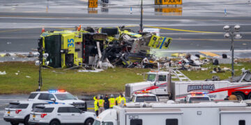 In LaGuardia Crash That Killed 2, Call to ‘Stop!’ Came Too Late