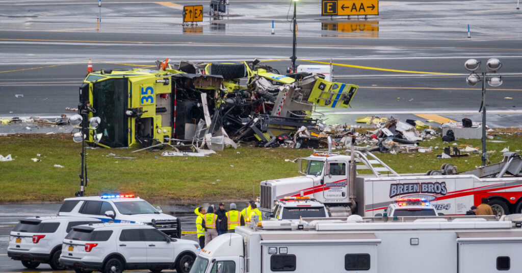 In LaGuardia Crash That Killed 2, Call to ‘Stop!’ Came Too Late