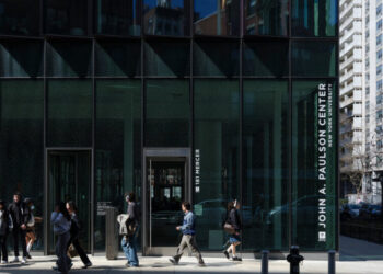 N.Y.U. Professors Go on Strike, Seeking Better Pay and Job Protections