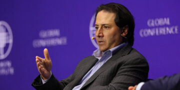 New Limits on Investors and a Debt Downgrade Add to Private Credit Woes