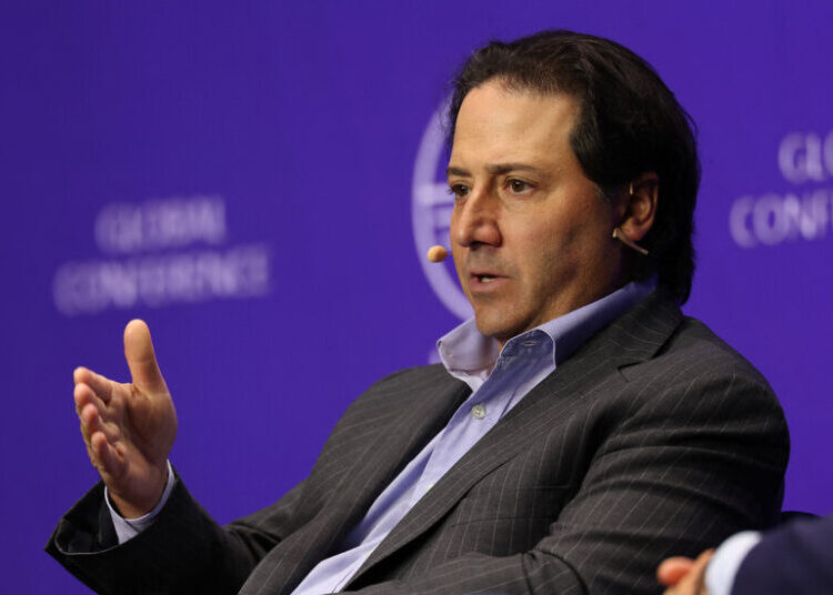 New Limits on Investors and a Debt Downgrade Add to Private Credit Woes