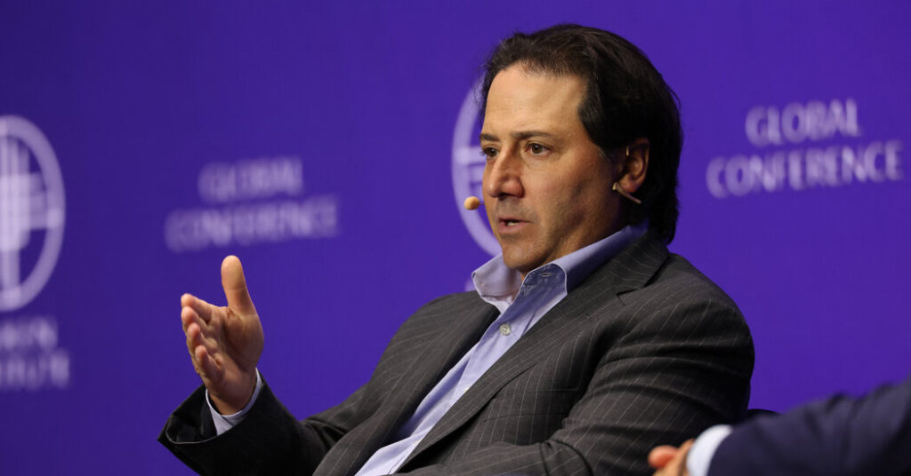 New Limits on Investors and a Debt Downgrade Add to Private Credit Woes