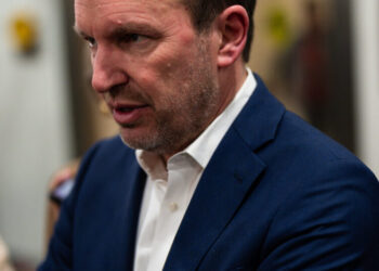 Senate Republicans Again Block Bid to Halt Iran War Without Authorization