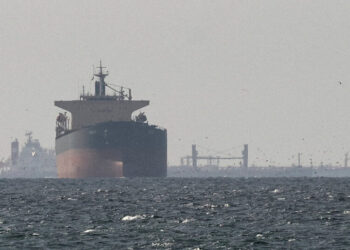 Iran Says ‘Non-Hostile’ Ships Can Sail Through the Strait of Hormuz
