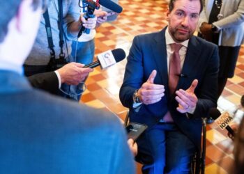 A Veterans’ Group Jumps in for a Democrat in an Iowa Senate Race