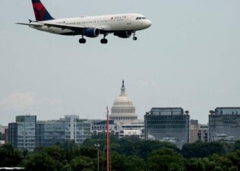 Delta Air Lines Says It Will Suspend Special Services for Congress Members
