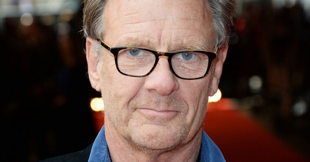 Robert Fox, Acclaimed Producer in Britain and on Broadway, Dies at 73