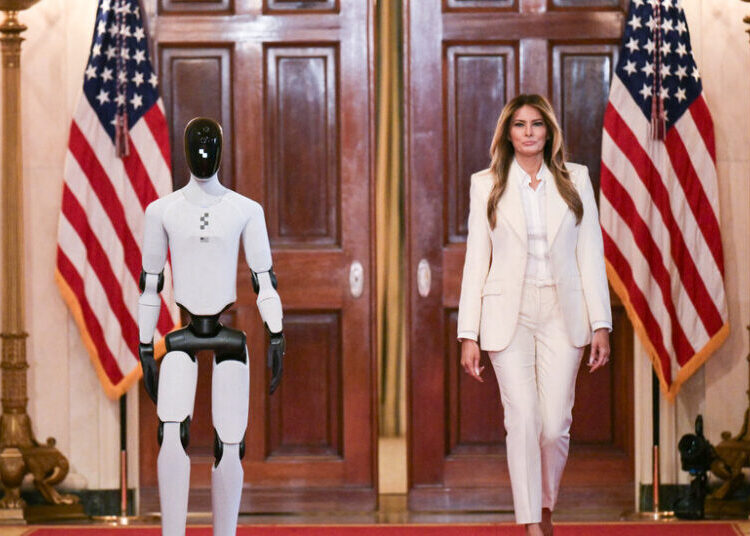 Melania and the Robot