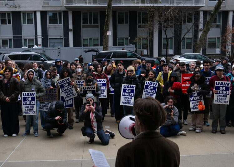 N.Y.U. Professors Reach a Deal on a Contract to End Strike After 2 Days